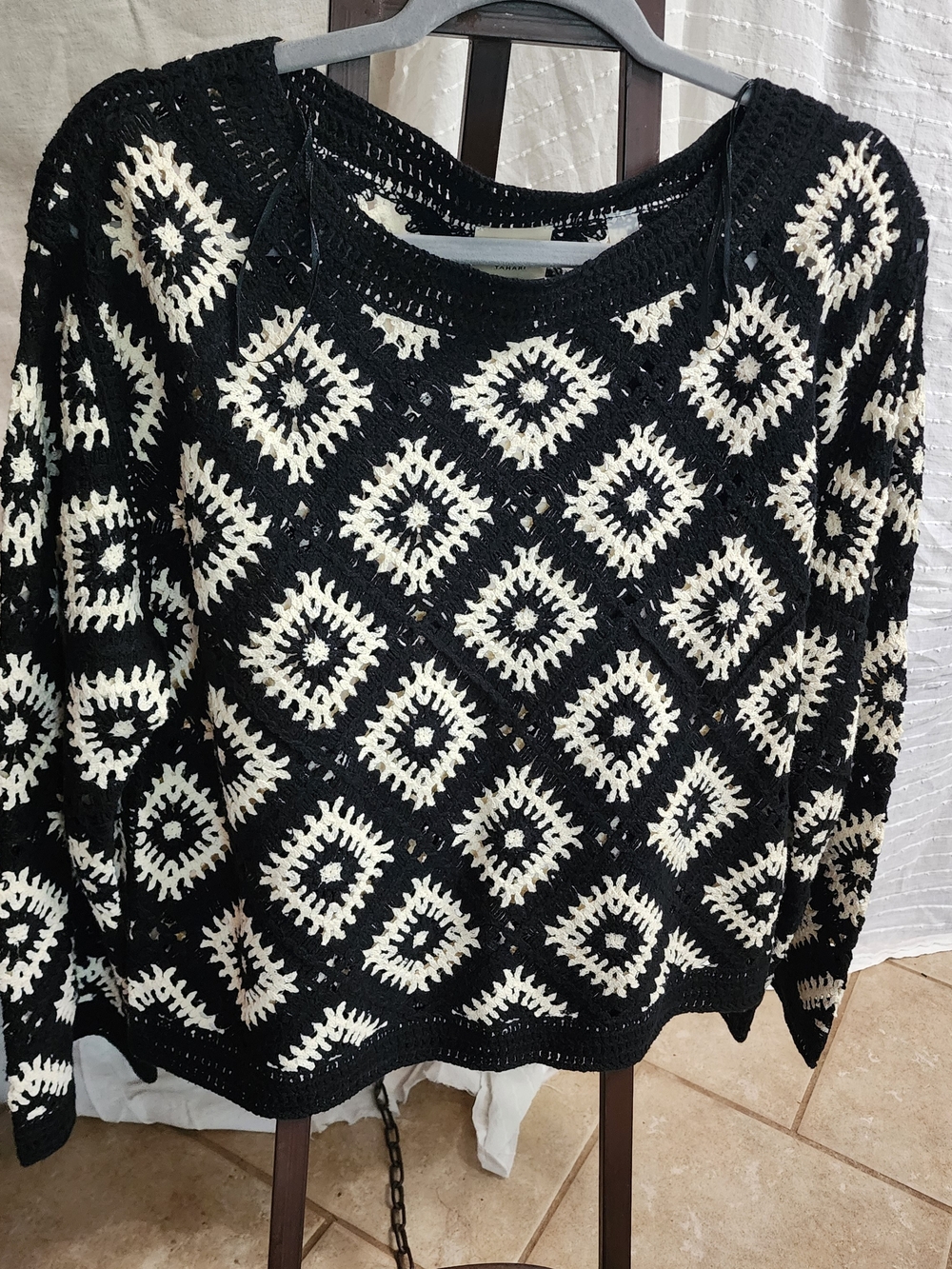 Tahari Black and White Granny Square Diamond Crochet Pullover Sweater